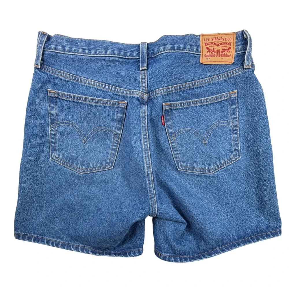 Levis 501 Original Fit Mens Denim Shorts Medium Wash Blue W32 Button Fly